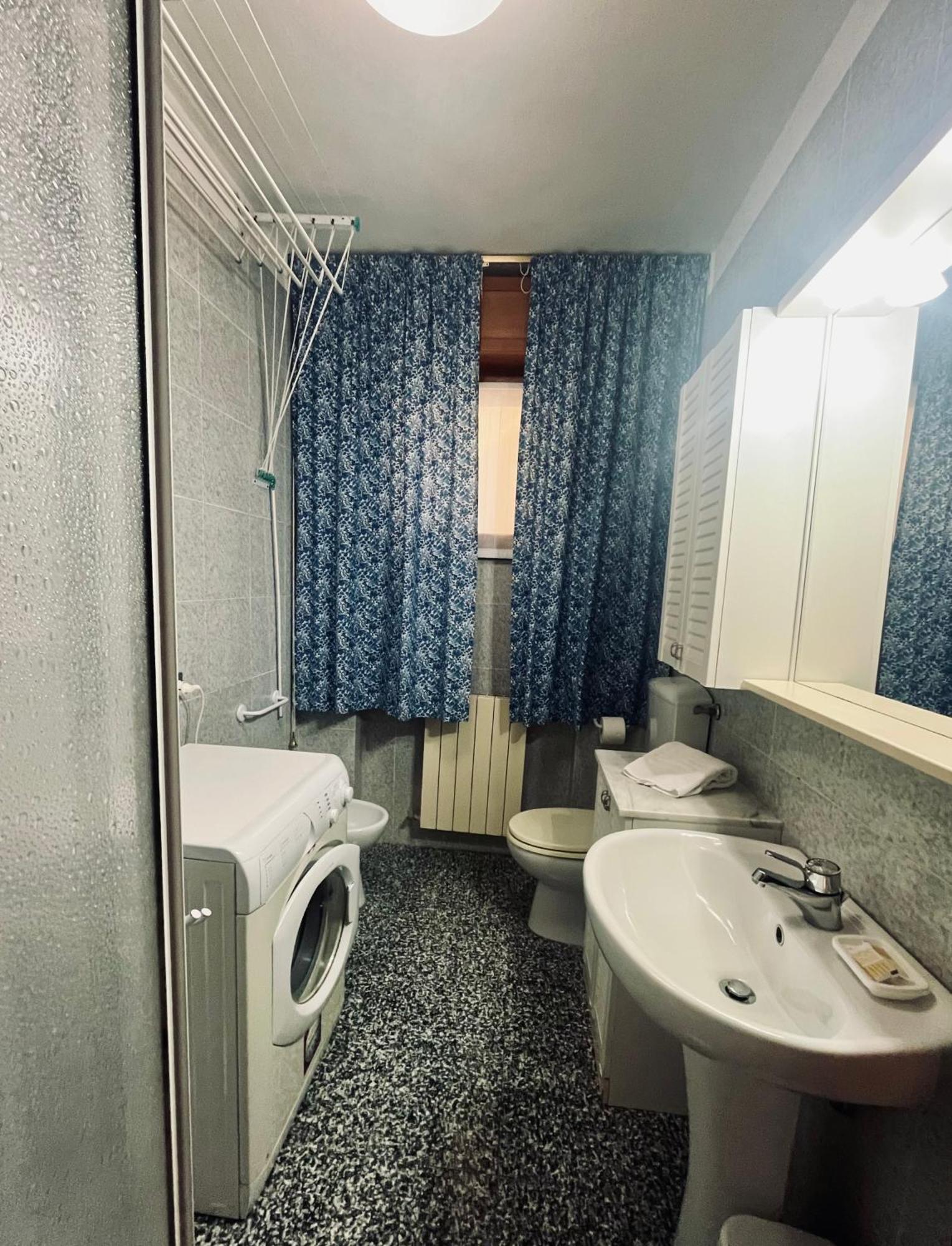Appartamenti Nei Pressi Della Stazione Levanto Luaran gambar